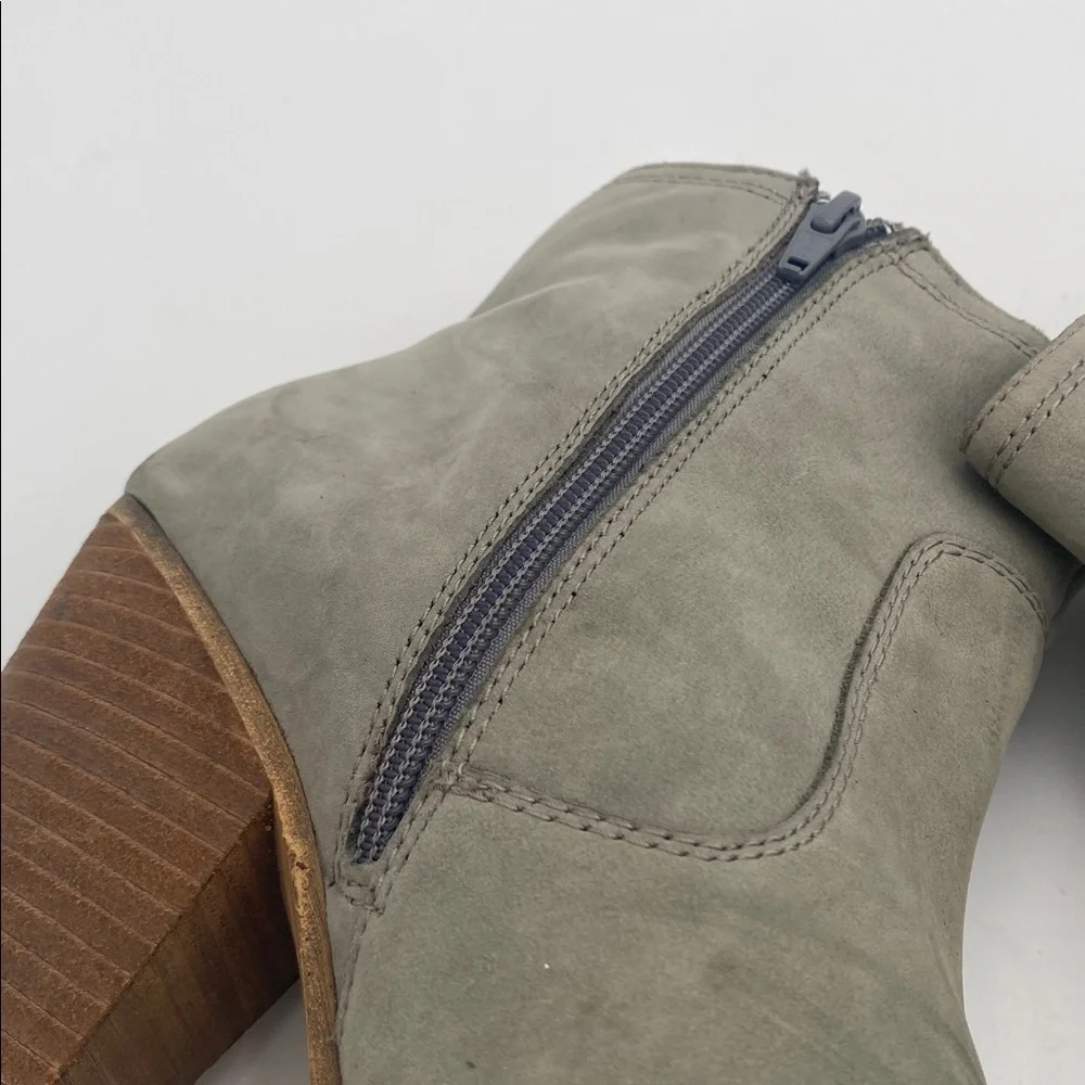 Aldo Gray Ankle Boots with Wooden Heel women 9 leather suede casual festival Y2K